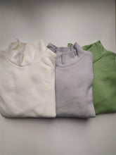 Load image into Gallery viewer, <transcy>Plain ecru sweatshirt with long sleeves, high collar in organic cotton</transcy>