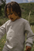 Charger l'image dans la galerie, Sweatshirt gris en coton bio à logo - Unyform